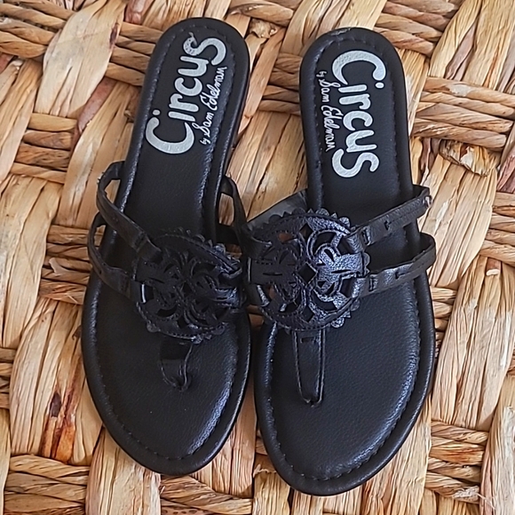 ๐ฟ CIRCUS BY SAM EDELMAN CHERRY FF SANDALS - Picture 1 of 8